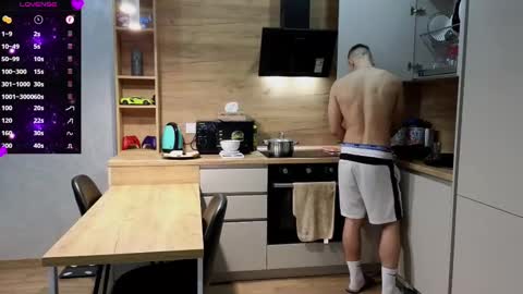 Snapshot of larstar01 chatting on 02-20-25, 11:43 Lars online show from 02-20-25, 11:43