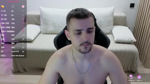 Snapshot of larstar01 chatting on 11-22-25, 11:15 Lars online show from 11-22-25, 11:15