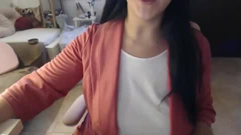 Auri online show from 02-11-25, 02:24