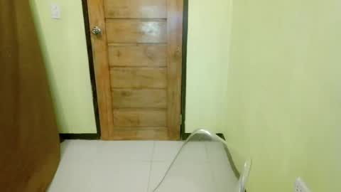 Kendra online show from 10-29-25, 06:04