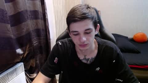 Kenny online show from 10-28-25, 01:25