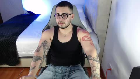 Snapshot of latam_ chatting on 05-20-26, 05:57 YOUR BABY online show from 05-20-26, 05:57