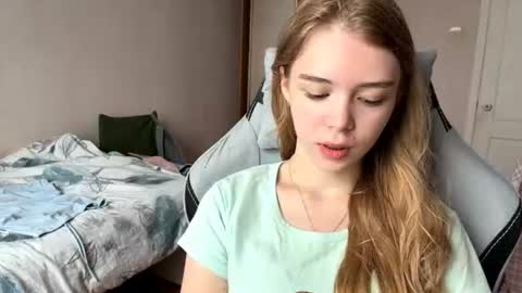 Linet online show from 07-21-26, 06:38