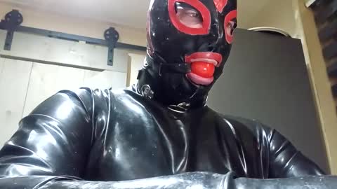latex boy 38 online show from 02-23-25, 09:00