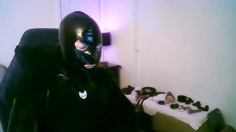 latexminheadroom online show from 03-10-25, 04:17