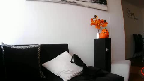 latiinvenushot online show from 11-04-25, 04:06