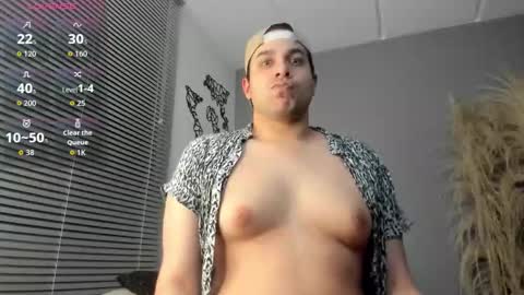 Snapshot of latin_boy_surprise chatting on 11-14-25, 12:42 Yisus online show from 11-14-25, 12:42