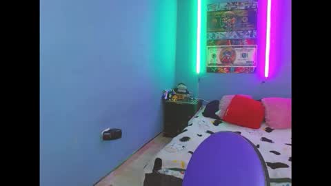 latin_boysxxx_ online show from 10-12-25, 02:43