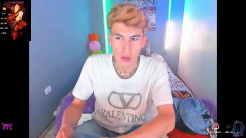 Snapshot of latin_boysxxx_ chatting on 05-12-26, 03:25 latin_boysxxx_ online show from 05-12-26, 03:25