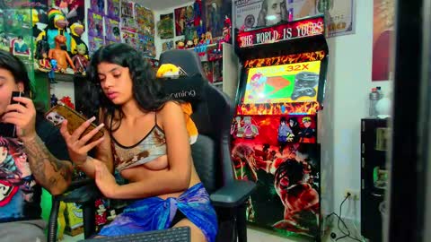 Snapshot of latin_couple77 chatting on 02-19-25, 09:39 Sara y Andy online show from 02-19-25, 09:39