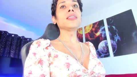 Snapshot of latin_goddessx chatting on 02-20-25, 09:31 instagramlatin goddessx   im nikoll online show from 02-20-25, 09:31