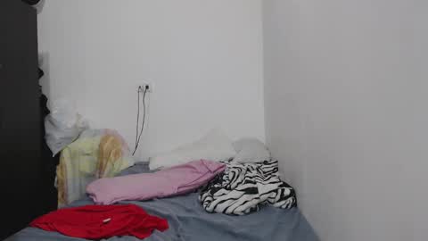 Snapshot of latin_meg chatting on 01-08-25, 04:22 M E G A N online show from 01-08-25, 04:22