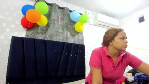 Snapshot of latina_cute_20 chatting on 07-11-26, 01:14 latina_cute_20 online show from 07-11-26, 01:14