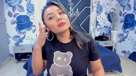 EMMA   online show from 09-17-25, 02:41