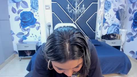 EMMA   online show from 09-24-25, 03:04