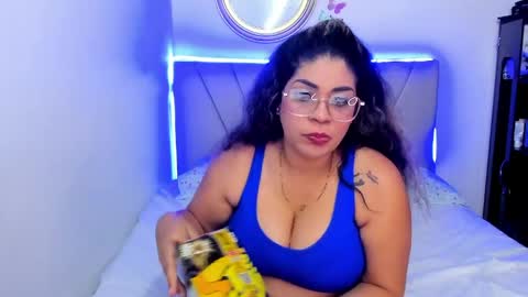 Snapshot of latinamav22 chatting on 05-02-26, 10:04 latinamav22 online show from 05-02-26, 10:04