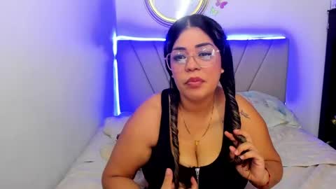 Snapshot of latinamav22 chatting on 05-05-26, 07:00 latinamav22 online show from 05-05-26, 07:00