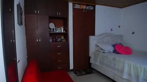 LORENA online show from 11-25-25, 03:34