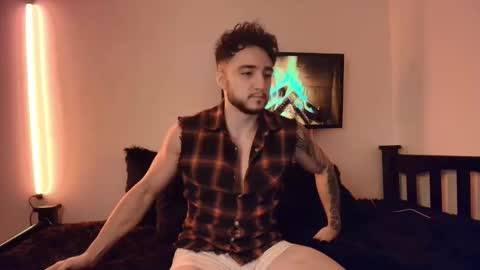 Snapshot of latinboyvip_ chatting on 04-20-26, 01:47 LatinBoyVIP Colombian online show from 04-20-26, 01:47