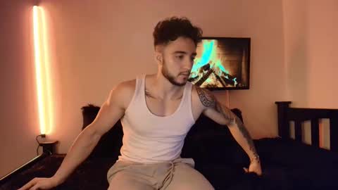 Snapshot of latinboyvip_ chatting on 04-21-26, 02:23 LatinBoyVIP Colombian online show from 04-21-26, 02:23