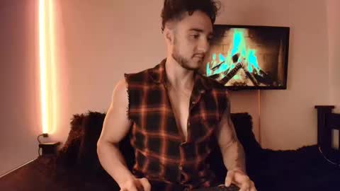 Snapshot of latinboyvip_ chatting on 04-29-26, 03:27 LatinBoyVIP Colombian online show from 04-29-26, 03:27