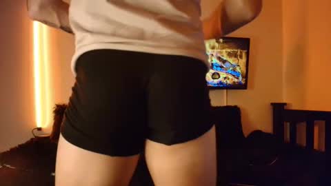 Snapshot of latinboyvip_ chatting on 04-30-26, 05:36 LatinBoyVIP Colombian online show from 04-30-26, 05:36