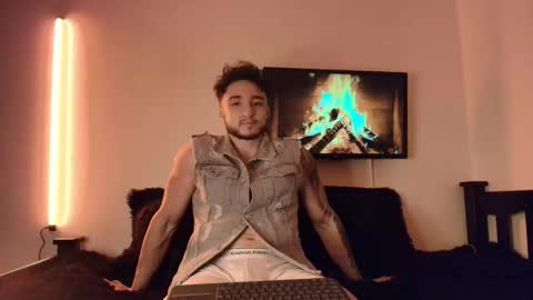 Snapshot of latinboyvip_ chatting on 05-05-26, 02:30 LatinBoyVIP Colombian online show from 05-05-26, 02:30