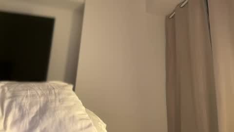 Hi -  online show from 04-17-26, 02:25