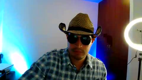 Snapshot of latingogo chatting on 02-15-26, 09:33 Latingogo online show from 02-15-26, 09:33