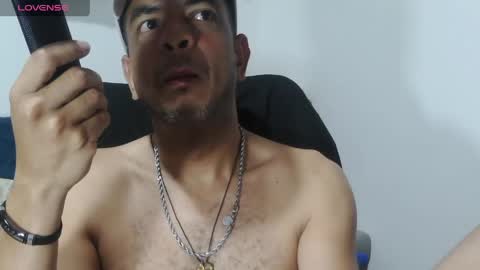 Snapshot of latinmartin254 chatting on 05-13-26, 02:42 latinmartin254 online show from 05-13-26, 02:42