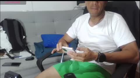 Snapshot of latinmartin254 chatting on 05-15-26, 02:51 latinmartin254 online show from 05-15-26, 02:51