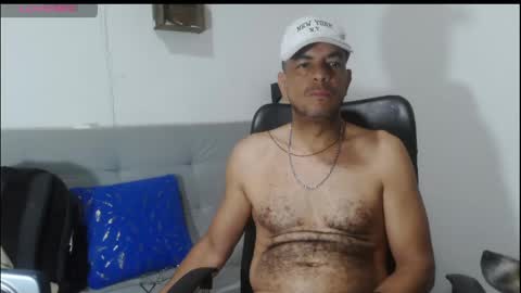Snapshot of latinmartin254 chatting on 06-06-26, 07:07 latinmartin254 online show from 06-06-26, 07:07
