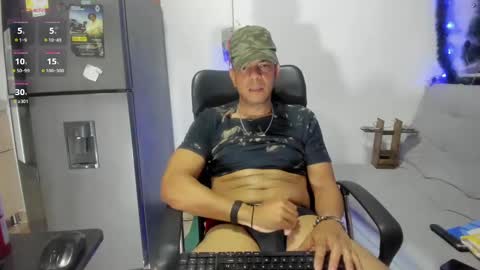 latinmartin73 online show from 12-22-24, 03:44