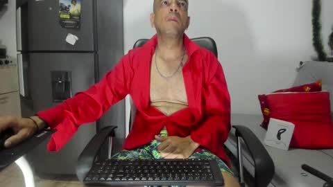 latinmartin73 online show from 12-28-24, 07:00