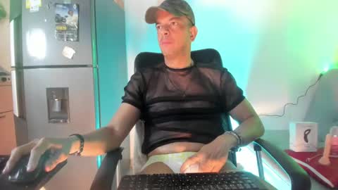 latinmartin73 online show from 01-19-25, 01:32