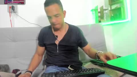 latinmartin73 online show from 02-10-25, 03:13