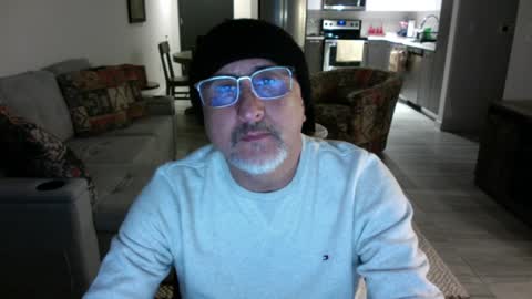 QS - INDEPENDENT MODEL online show from 01-23-25, 02:44