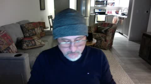 QS - INDEPENDENT MODEL online show from 02-01-25, 03:30