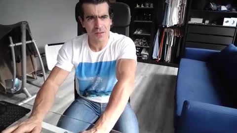 sam online show from 11-11-25, 03:12