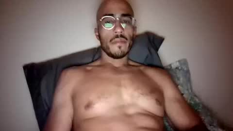 Snapshot of latinomixedbbc chatting on 01-12-26, 06:18 latinomixedbbc online show from 01-12-26, 06:18