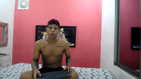 latinosnifomanos online show from 07-29-26, 12:53