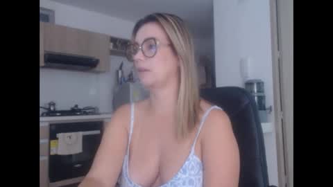 latinpaprika online show from 02-25-25, 11:41