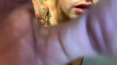 Snapshot of latinweekend chatting on 09-14-25, 09:25 latinweekend online show from 09-14-25, 09:25