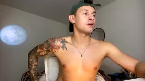 Snapshot of latinweekend chatting on 02-12-26, 08:26 latinweekend online show from 02-12-26, 08:26