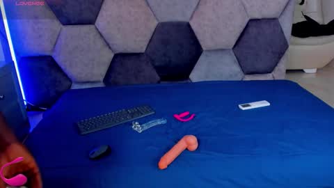 LEANDRO online show from 03-09-26, 03:54