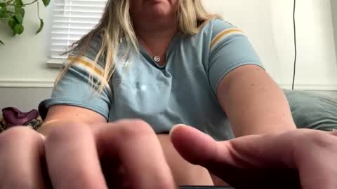 Snapshot of laulauma chatting on 01-17-25, 06:44 LauLauMa online show from 01-17-25, 06:44