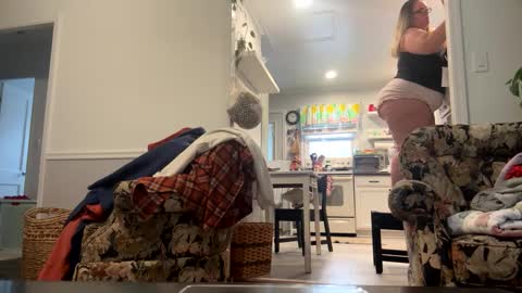 Snapshot of laulauma chatting on 01-23-25, 03:11 LauLauMa online show from 01-23-25, 03:11