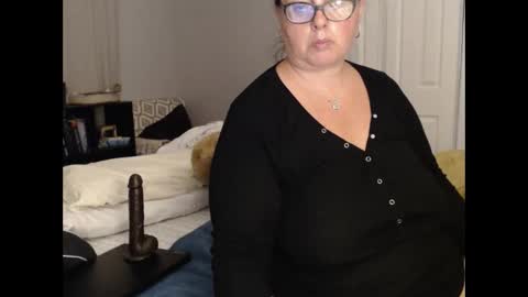 Snapshot of laulauma chatting on 09-15-25, 03:50 LauLauMa online show from 09-15-25, 03:50