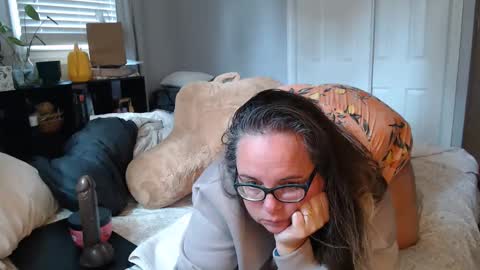 Snapshot of laulauma chatting on 10-29-25, 03:36 LauLauMa online show from 10-29-25, 03:36