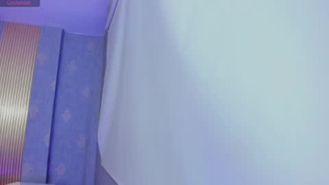 Snapshot of laulin_tay chatting on 06-08-26, 03:18 laulin_tay online show from 06-08-26, 03:18
